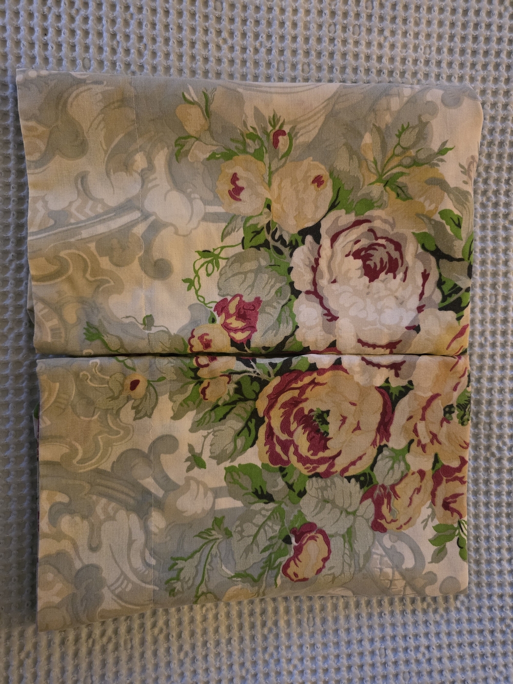 Set Of 2 Vintage Westpoint Stevens Cottage Floral Standard Pillow Shams